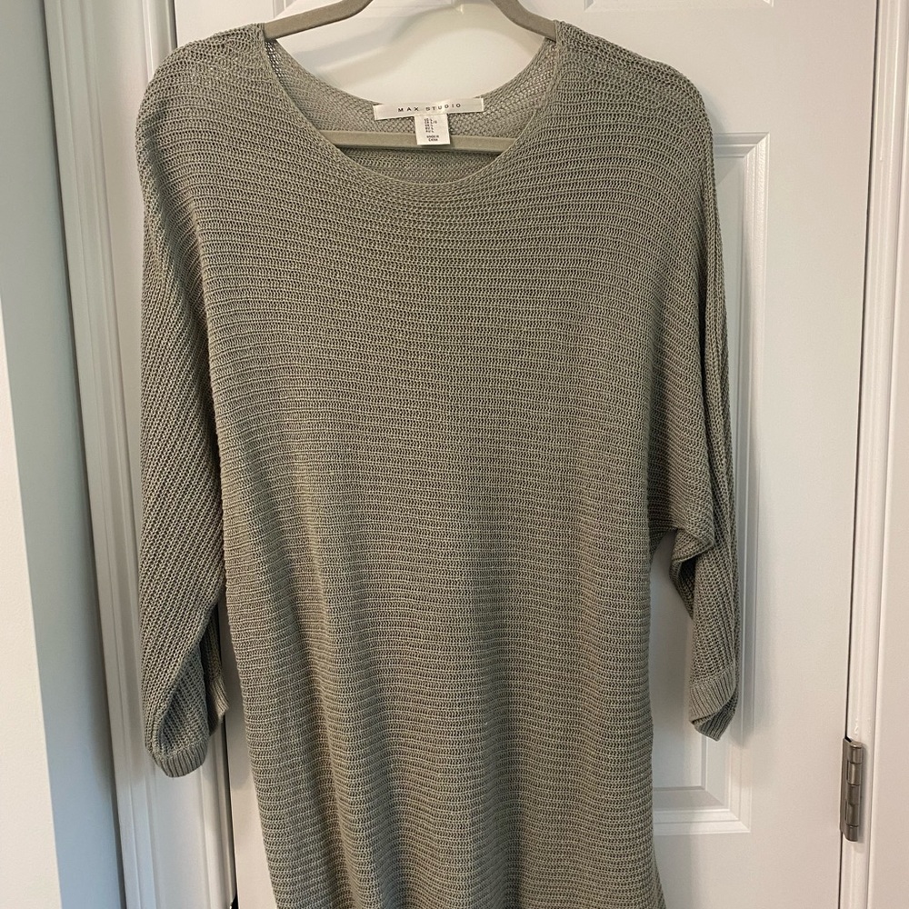 MAX STUDIO - Size Large - Sage Tunic Sweater